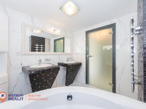 Prodej bytu 4+kk, Všemina, 72 m2