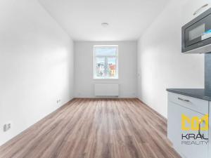 Pronájem bytu 3+kk, Praha - Vršovice, Krymská, 61 m2