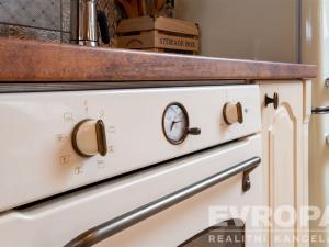 Prodej činžovního domu, Praha - Lipence, 958 m2