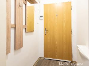Pronájem bytu 2+kk, Praha - Žižkov, Víta Nejedlého, 43 m2