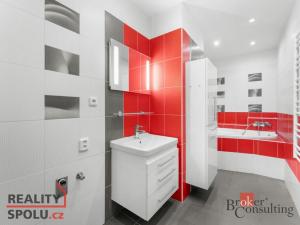 Prodej bytu 2+1, Rychnov nad Kněžnou, Na Trávníku, 62 m2