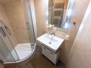 Prodej bytu 2+kk, Praha - Nové Město, Tyršova, 57 m2