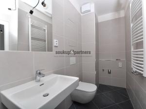 Prodej bytu 2+kk, Praha, Návarovská, 61 m2