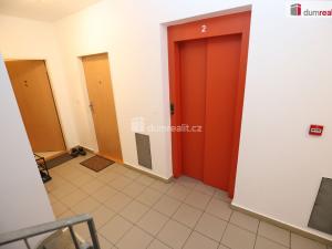 Pronájem bytu 2+kk, Karlovy Vary - Stará Role, Nejdlova, 74 m2