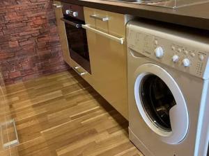 Prodej bytu 2+1, Praha - Kobylisy, Frýdlantská, 45 m2