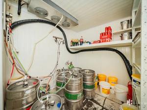 Pronájem restaurace, Praha - Strašnice, Gutova, 301 m2