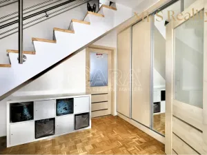 Prodej bytu 4+kk, Praha, V Štíhlách, 80 m2