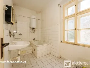 Prodej rodinného domu, Hostín u Vojkovic, 420 m2