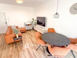 Prodej bytu 4+kk, Hluboké Mašůvky, 89 m2