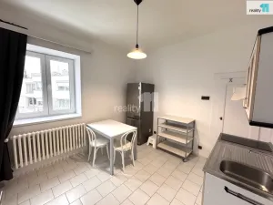 Pronájem bytu 1+1, Praha - Kobylisy, Zlonínská, 49 m2