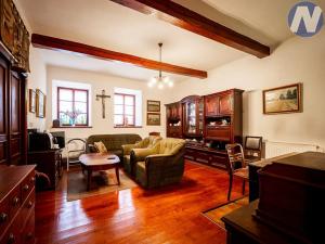 Prodej vícegeneračního domu, Paračov, 388 m2