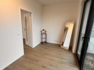 Pronájem bytu 2+1, Praha - Modřany, Československého exilu, 60 m2