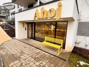 Pronájem bytu 2+1, Praha - Modřany, Československého exilu, 60 m2