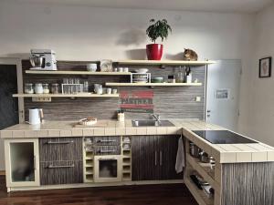 Pronájem bytu 2+1, Tábor, nám. F. Křižíka, 70 m2