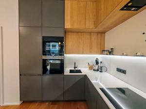 Pronájem bytu 3+kk, Praha - Smíchov, Grafická, 95 m2