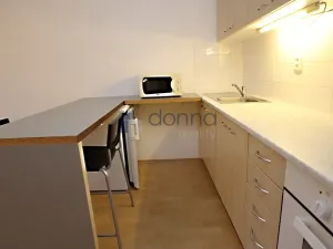 Pronájem bytu 1+kk, Hostivice, Za Mlýnem, 30 m2