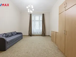 Prodej bytu 1+1, Karlovy Vary - Rybáře, Lad. Koubka, 34 m2