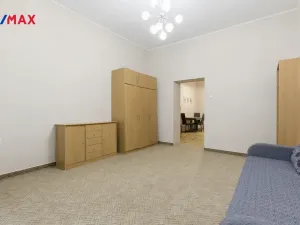 Prodej bytu 1+1, Karlovy Vary - Rybáře, Lad. Koubka, 34 m2