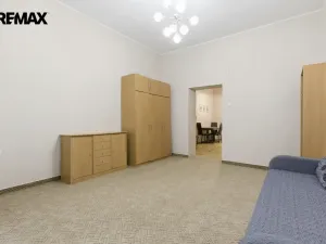 Prodej bytu 1+1, Karlovy Vary - Rybáře, Lad. Koubka, 34 m2