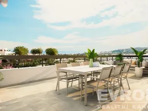 Prodej bytu 3+1, Estepona, Španělsko, Calle Obispo Jesús Catala Ibánez, 124 m2