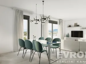 Prodej bytu 3+1, Estepona, Španělsko, Calle Obispo Jesús Catala Ibánez, 124 m2