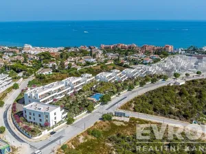 Prodej bytu 3+1, Estepona, Španělsko, Calle Obispo Jesús Catala Ibánez, 124 m2