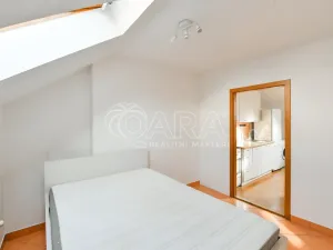 Pronájem bytu 2+kk, Praha - Vysočany, Zbuzkova, 44 m2