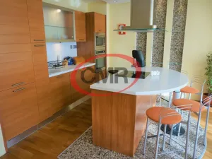 Pronájem bytu 2+kk, Praha, Voskovcova, 81 m2