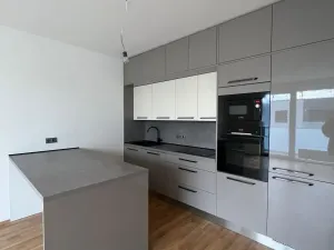 Pronájem bytu 2+kk, Praha - Prosek, Na Proseku, 55 m2