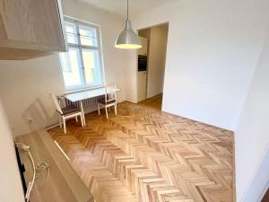 Pronájem bytu 2+kk, Praha - Nové Město, U půjčovny, 37 m2