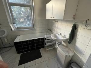 Pronájem pokoje, Brno, Hlávkova, 90 m2