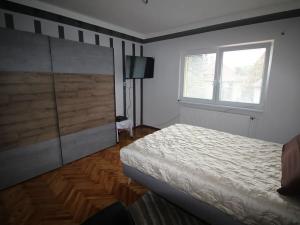 Prodej rodinného domu, Praha - Horní Počernice, Mečovská, 107 m2