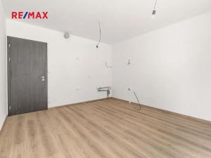 Prodej bytu 2+kk, Praha - Prosek, Čakovická, 43 m2