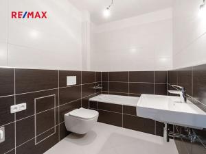 Prodej bytu 2+kk, Praha - Prosek, Čakovická, 43 m2