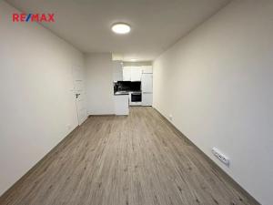 Pronájem bytu 2+kk, Praha - Horní Počernice, Ruprechtická, 45 m2
