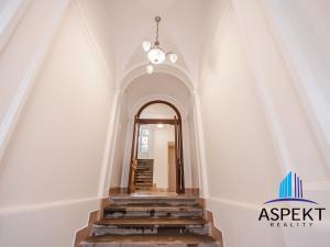 Pronájem bytu 1+kk, Praha - Bubeneč, Keramická, 25 m2