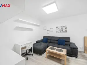 Pronájem bytu 1+1, Hradec Králové - Moravské Předměstí, Sekaninova, 42 m2