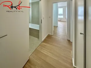 Pronájem bytu 2+kk, Praha, Stočesova, 58 m2
