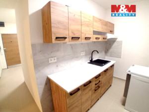 Pronájem bytu 2+1, Dvůr Králové nad Labem, Elišky Krásnohorské, 53 m2