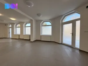 Pronájem obchodního prostoru, Třinec, Kopernikova, 150 m2