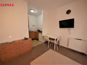 Pronájem bytu 1+kk, Praha - Krč, Tavolníková, 26 m2