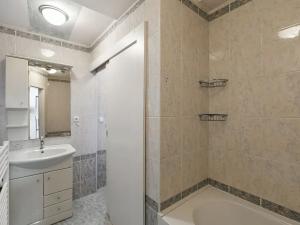 Pronájem bytu 3+kk, Praha - Žižkov, Lupáčova, 57 m2