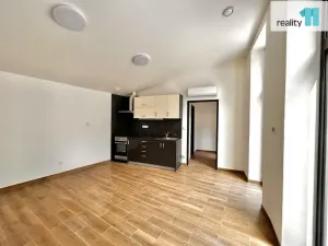 Pronájem bytu 1+kk, Praha - Michle, Michelská, 34 m2