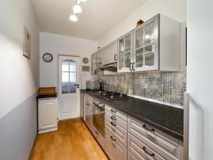 Prodej bytu 3+1, Praha - Prosek, Kytlická, 70 m2