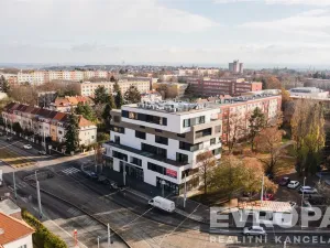 Pronájem bytu 1+kk, Praha - Břevnov, U Petřin, 35 m2