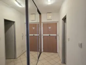 Prodej bytu 1+kk, Praha - Troja, Hnězdenská, 38 m2