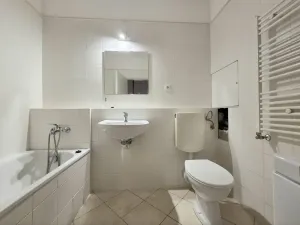 Prodej bytu 1+kk, Praha - Troja, Hnězdenská, 38 m2