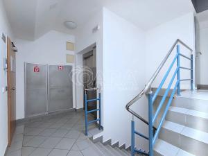 Pronájem kanceláře, Praha - Nusle, Hvězdova, 240 m2