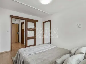 Prodej bytu 2+kk, Praha - Řepy, Španielova, 33 m2
