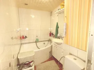 Prodej bytu 3+1, Chomutov, Jirkovská, 62 m2